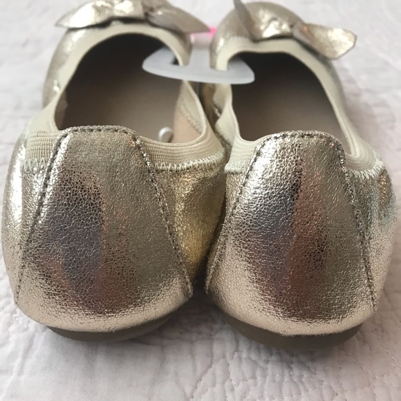 BNWT Girls Gold Slip On Shoes Size 2 - Picture 5 of 5